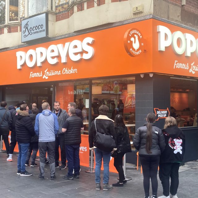 A queue outside popeyes chicken